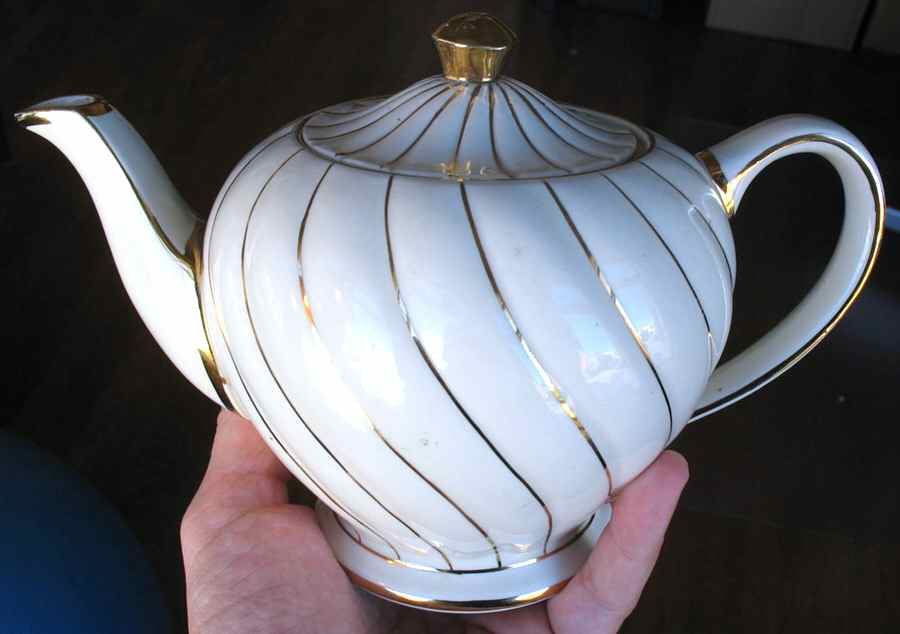 1493 Teapot & Lid by Sadler-1