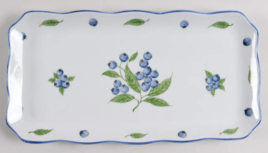 Blueberries Bread Tray by Sadek-1