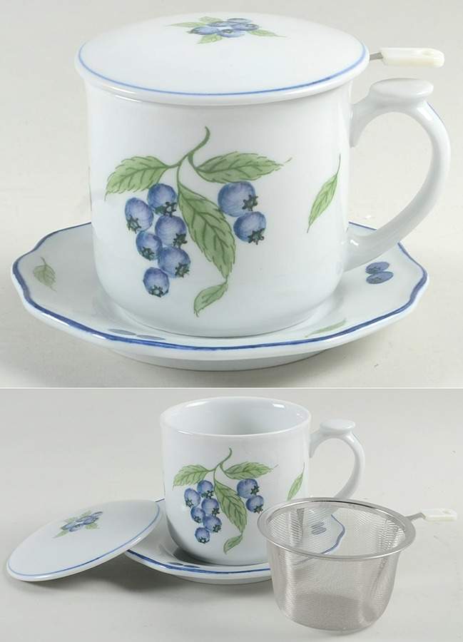 Blueberries Mug with Lid, Saucer & Strainer Set by Sadek-1