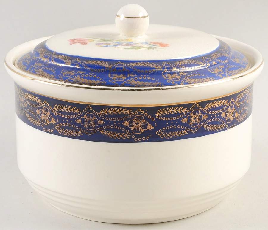 STT314 1 Qt Round Covered Casserole by Stetson-1