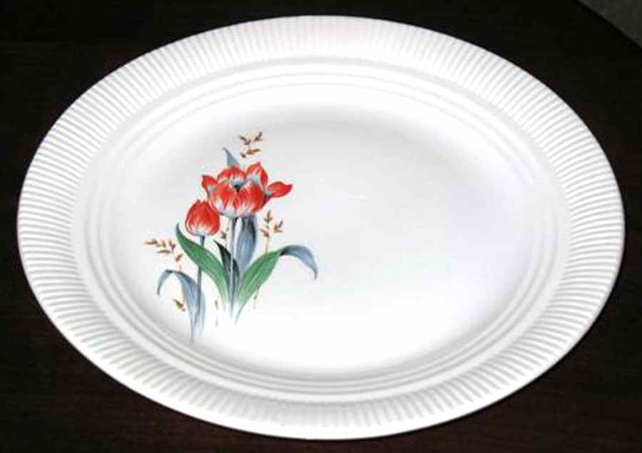 Tulip 14" Oval Serving Platter by Salem-1