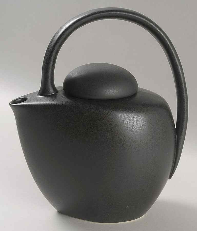 Kyoto Black Teapot & Lid by Sasaki-1