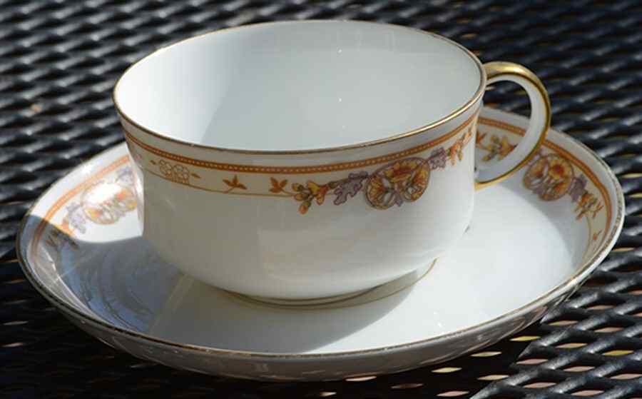 Scr0833 Flat Cup & Saucer Set by Scherzer-1