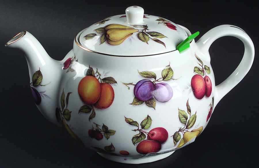 SGE4 Tea Pot & Lid w/Infuser by St George's-1