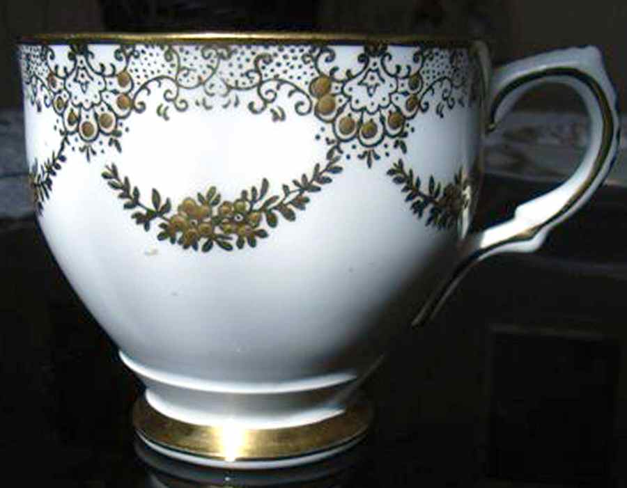 SLS38 Footed Cup by Salisbury-1