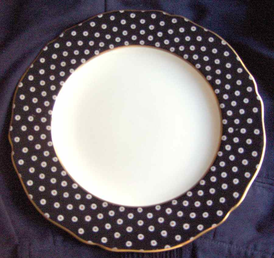 Y1846 Dinner Plate by Spode-1