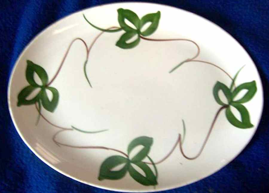 Green Briar Ivy 14" Oval Serving Platter by Stetson-1