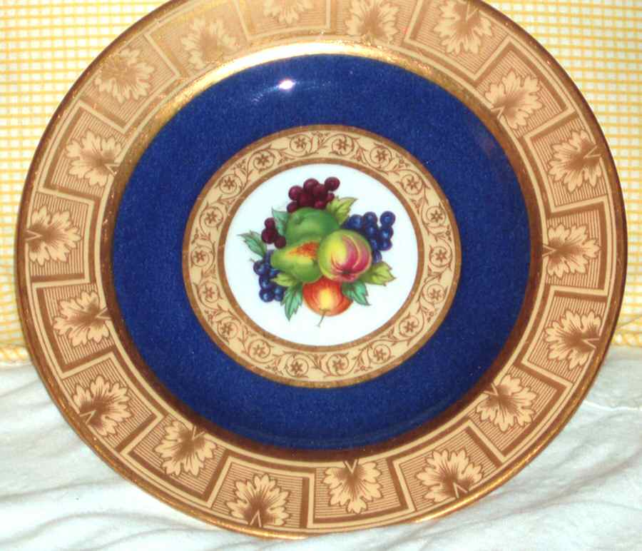 R8185 Dessert/Pie Plate by Spode-1