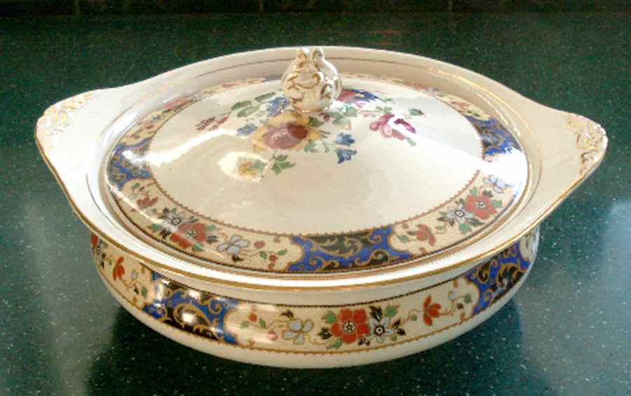 6481 Round Covered Vegetable by Soho Pottery-1
