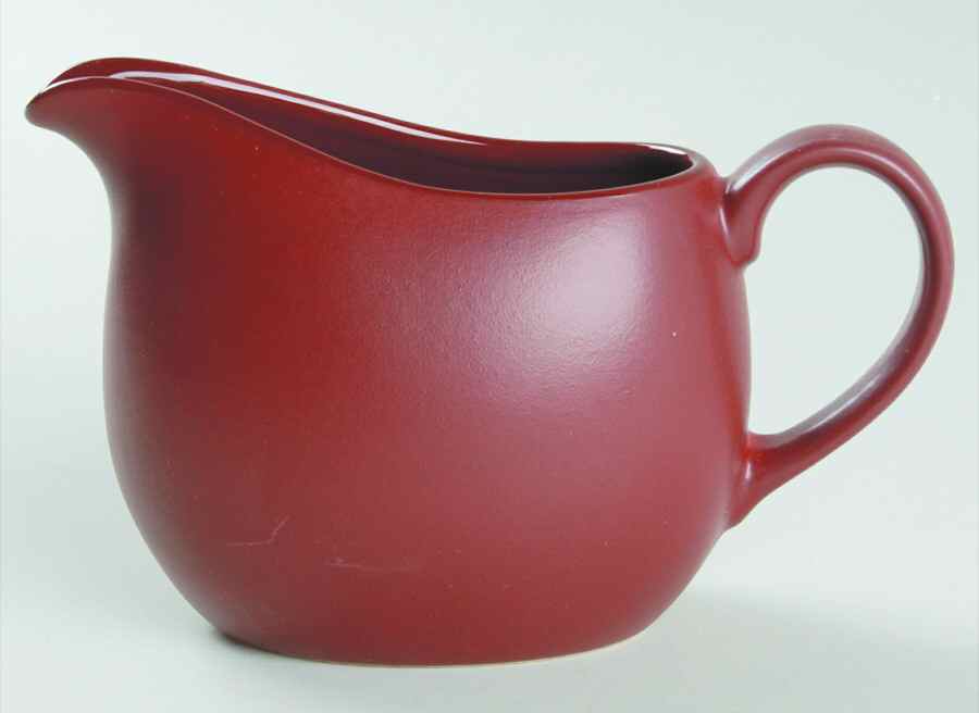 Zen Cinnabar Creamer by Sasaki-1