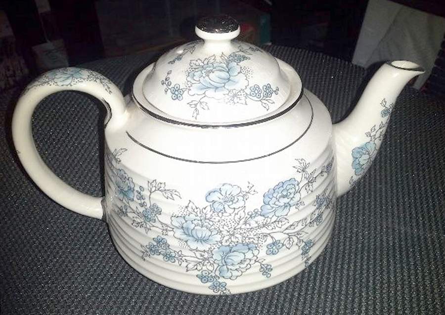 Springtime Teapot & Lid by Sadler-1