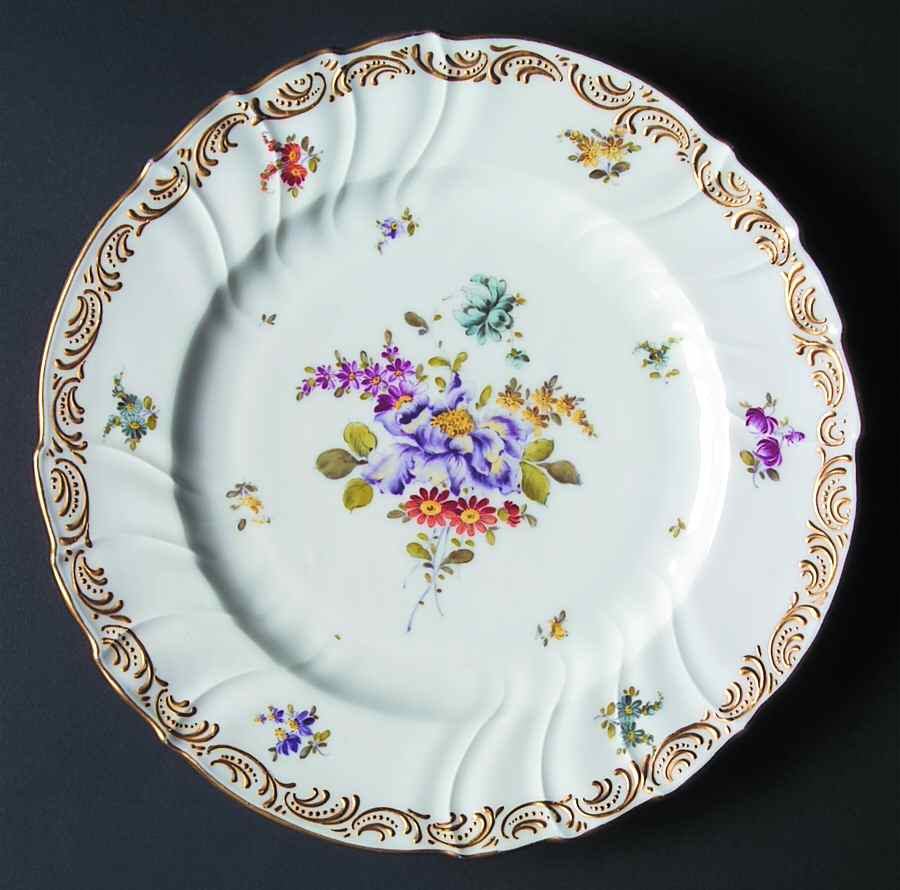 SXP8 Dinner Plate by Saxonian-1