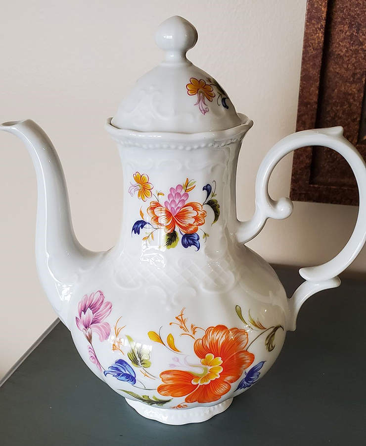 26548 Coffee Pot & Lid by Seltmann-1