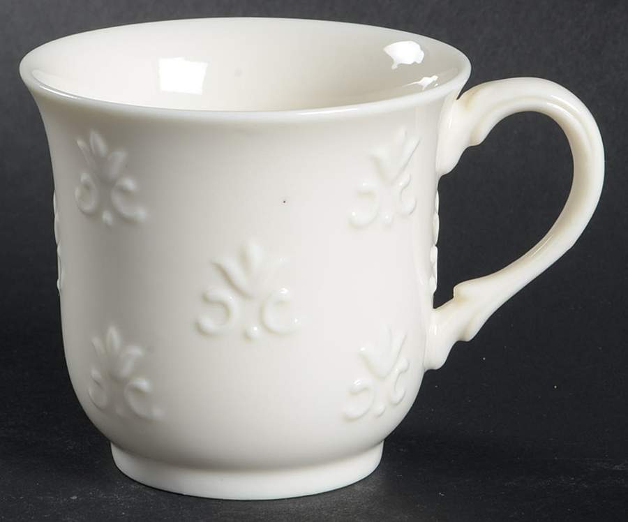 Cream Lace Flat Cup by Skye Mcghie-1