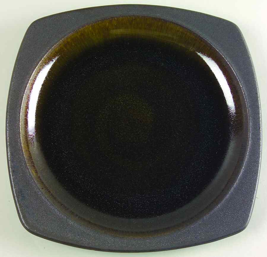 Plaza Ebony Dinner Plate by Sango-1