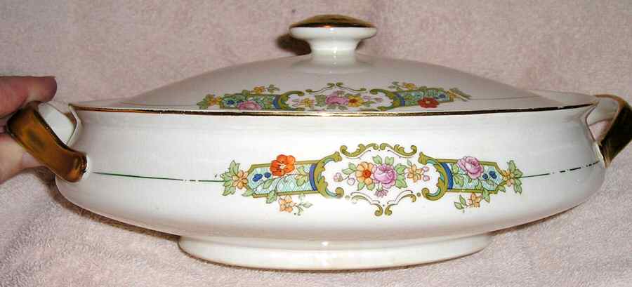 SEB117 Oval Covered Vegetable by Sebring Pottery-1