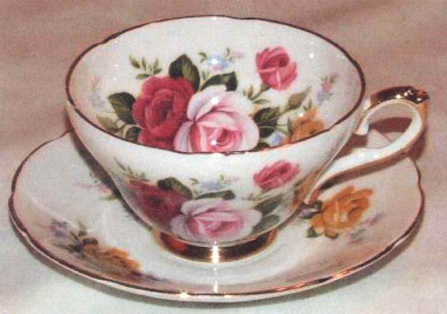 SUT48 Footed Cup & Saucer Set by Sutherland-1