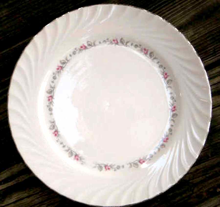 Swallow Dinner Plate by Sone-1