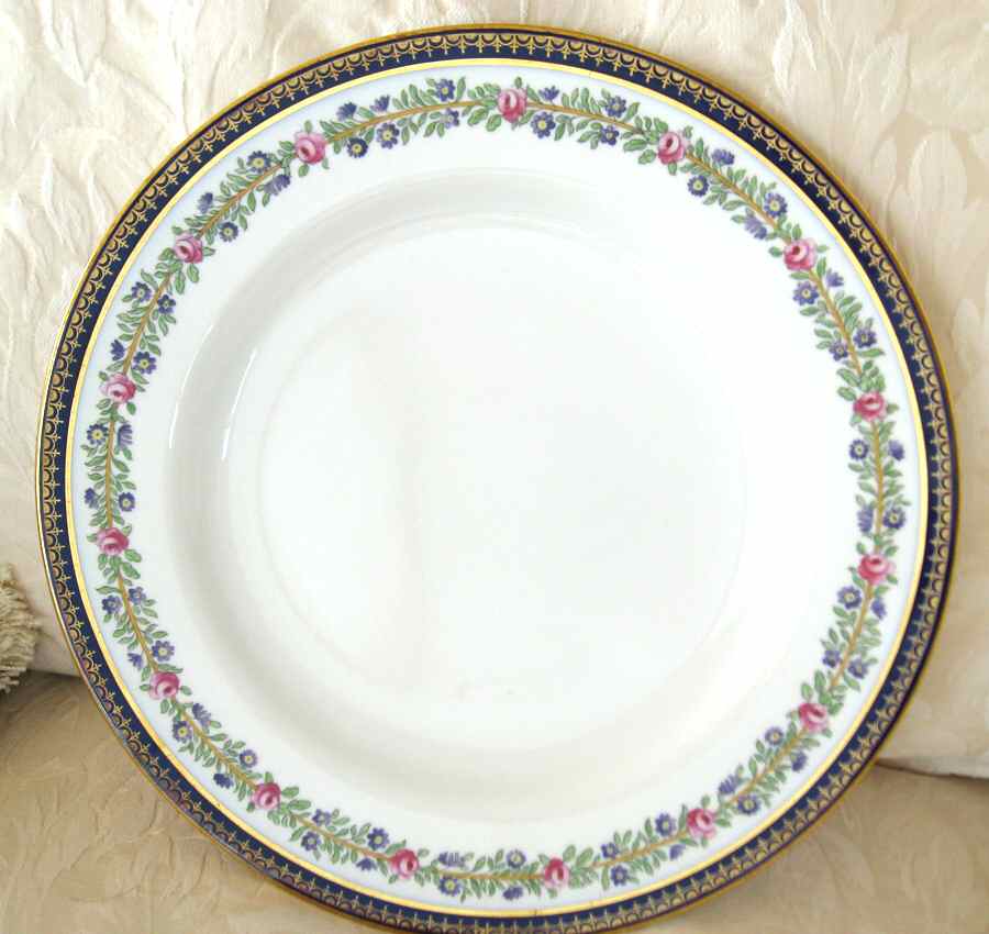 R4892 Dinner Plate by Spode-1