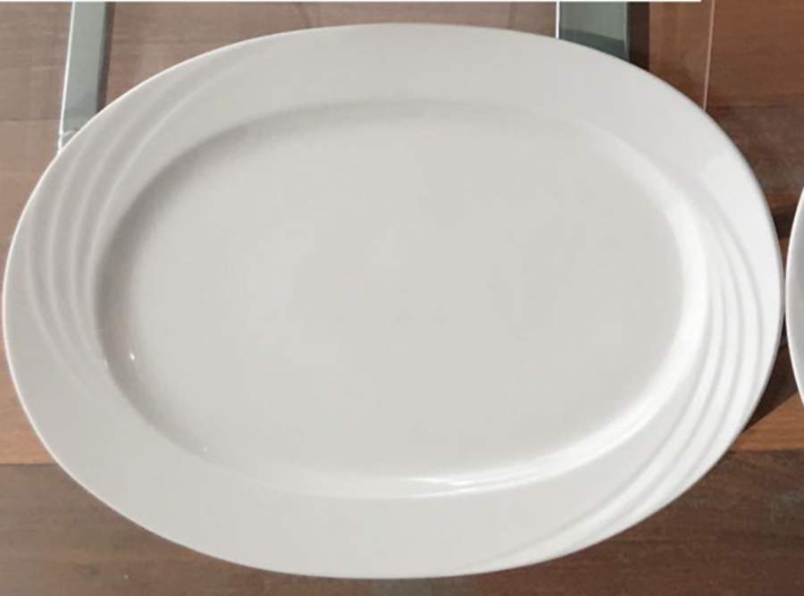 Scd123 16" Oval Serving Platter by Schonwald-1