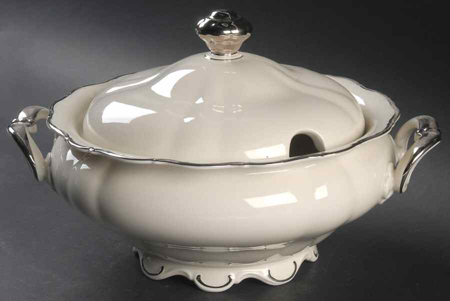 SLT363 Tureen &  Lid by Seltmann-1