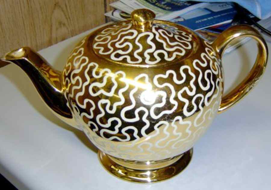 1607 Teapot & Lid by Sadler-1