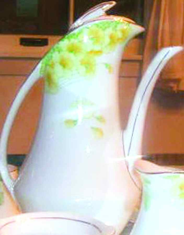 3386 Coffee Pot & Lid by Sunderland-1