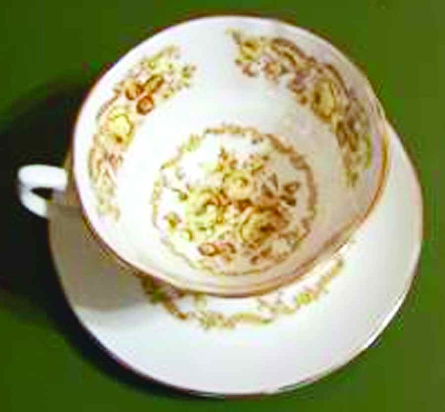 SUT53 Footed Cup & Saucer Set by Sutherland-1