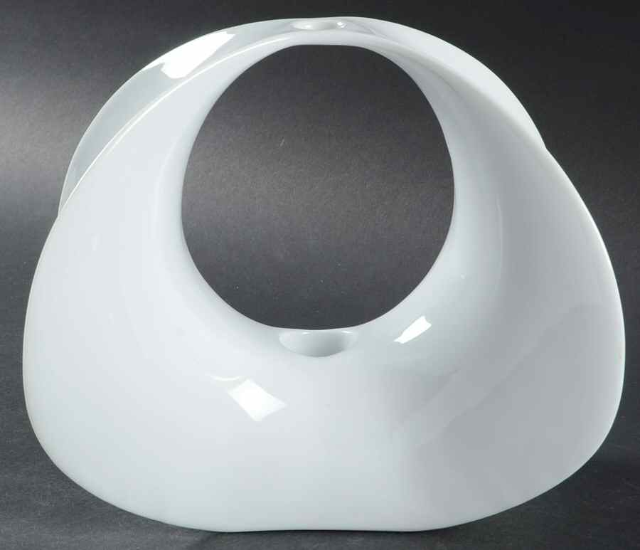 Seagrass Petal Vase by Sasaki-1