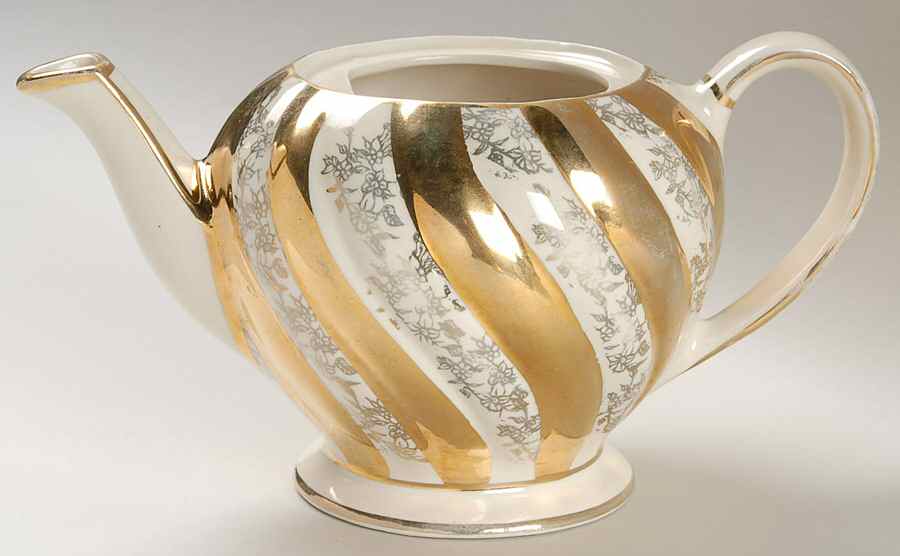 1539 Teapot No Lid by Sadler-1