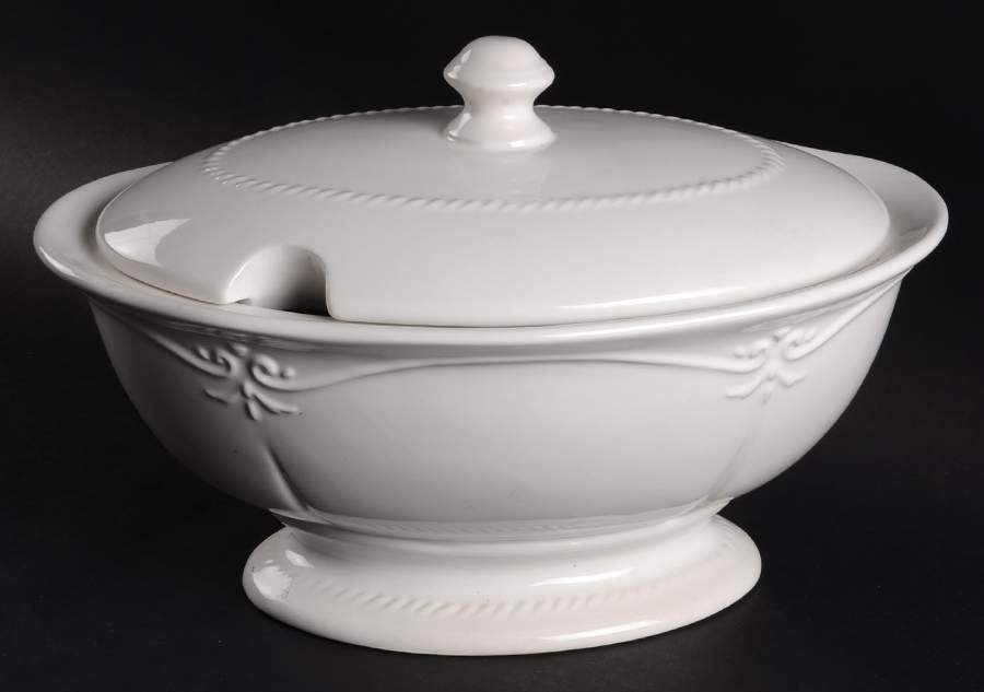 Gallery Collection White Tureen &  Lid by Southern Living-1