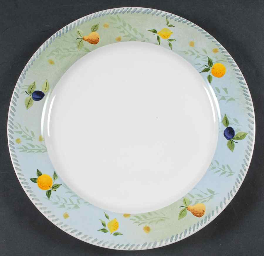 Topiary Dinner Plate by Sakura-1
