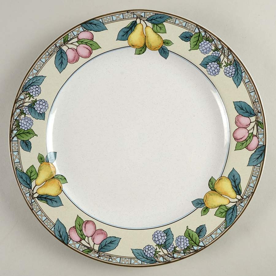 Garden Gallery Dinner Plate by Studio Nova-1