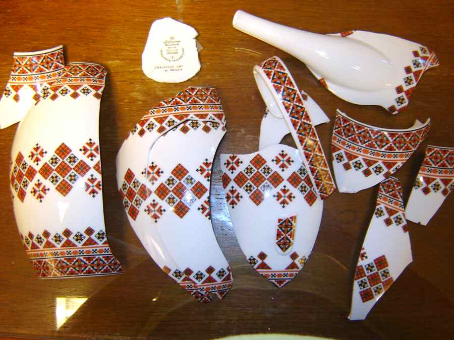 Ukrainian Art Teapot & Lid by Seltmann-1