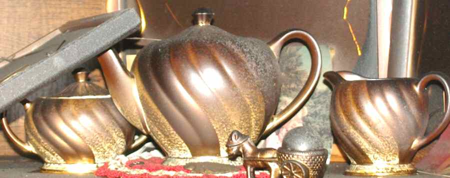 1699 Teapot & Lid by Sadler-1