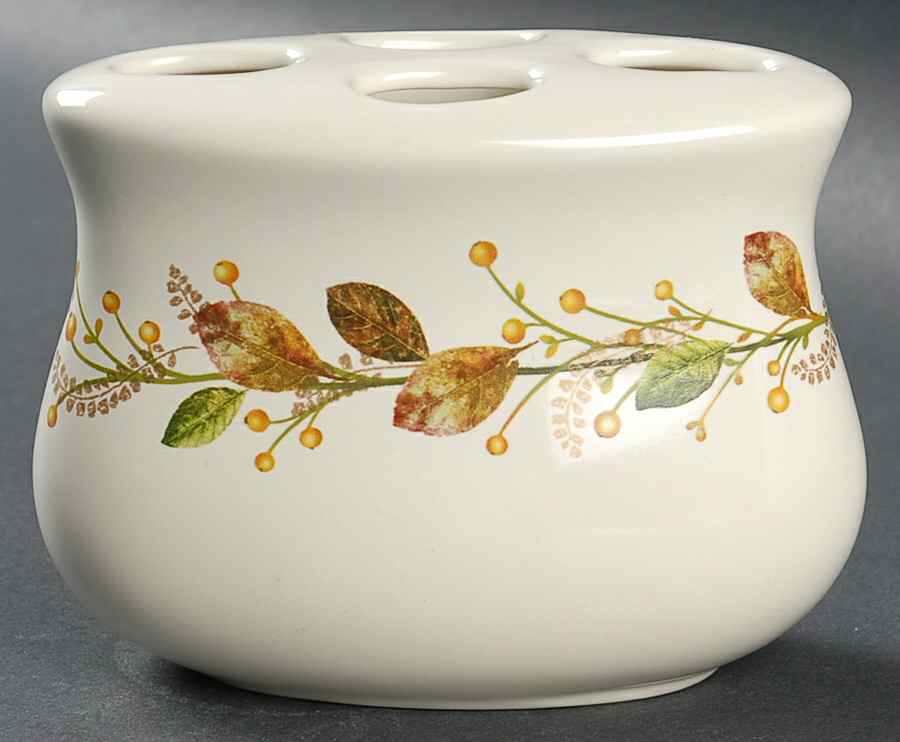 Winter Bouquet Toothbrush Holder by St Nicholas Square-1