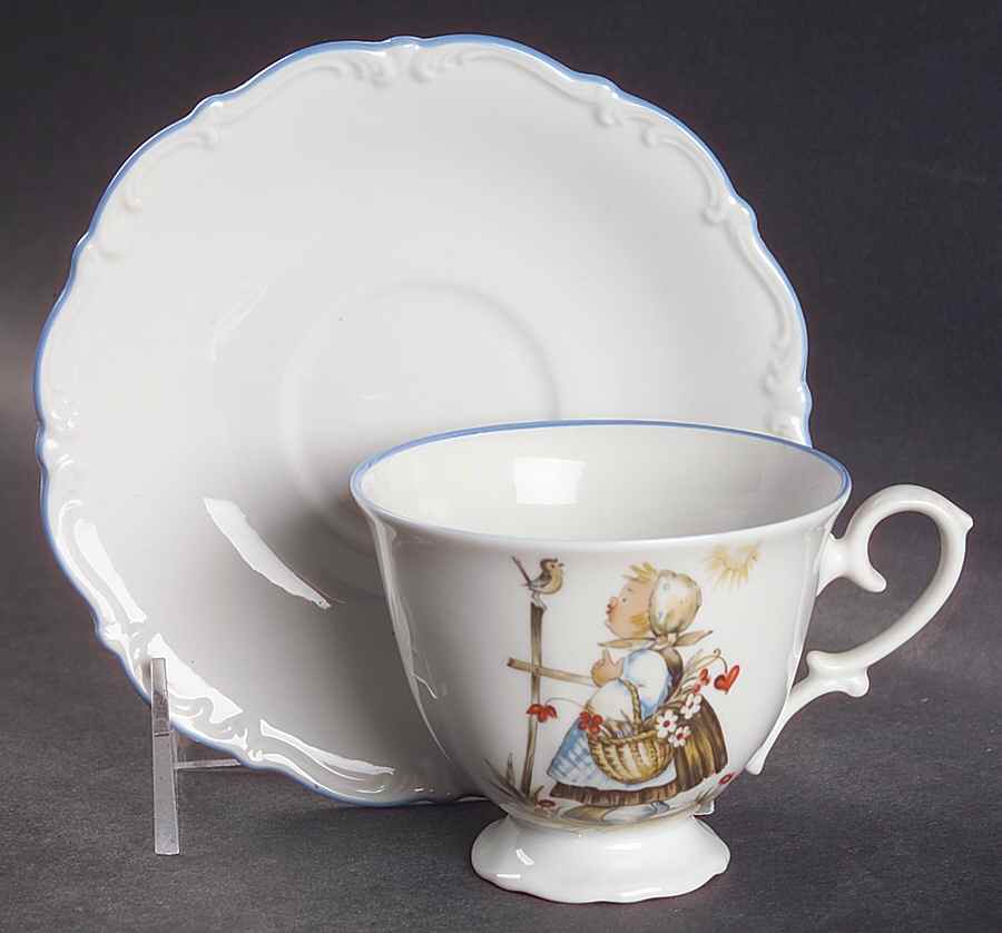 SCP9 Footed Cup & Saucer Set by Schmid-1