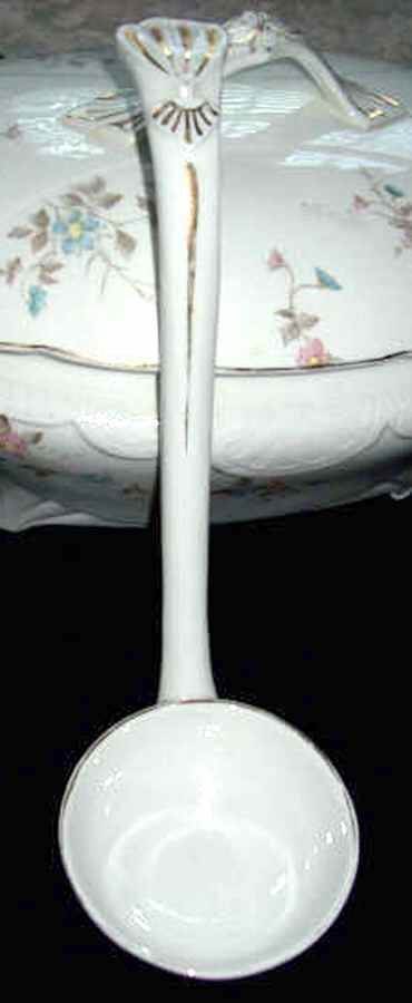 SY906 Tureen Ladle by Syracuse-1