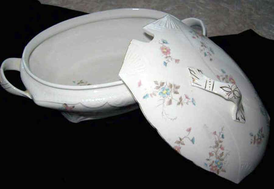 SY906 Tureen &  Lid by Syracuse-1