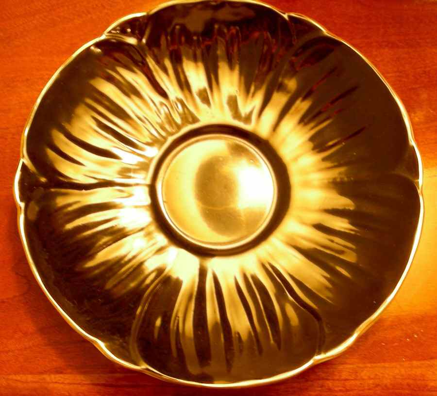 Marguerite (Oleander) Saucer by Shelley-1