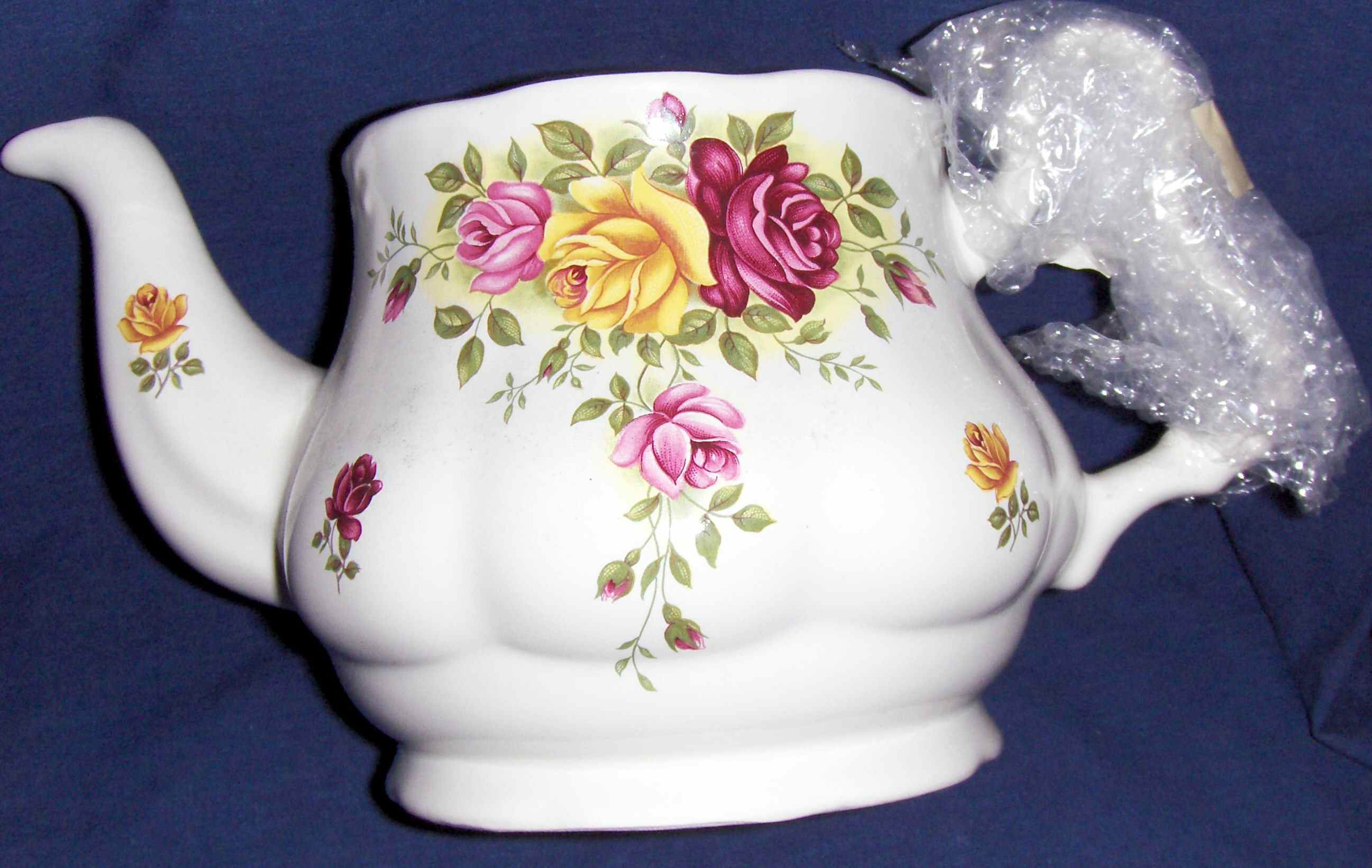 Cdicdi1 Teapot No Lid by Caledonia-1