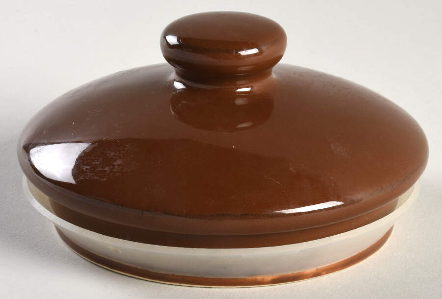 Sorrento Chocolate (Active 2008 - 2011) Lid for Medium Canister by Signature-1