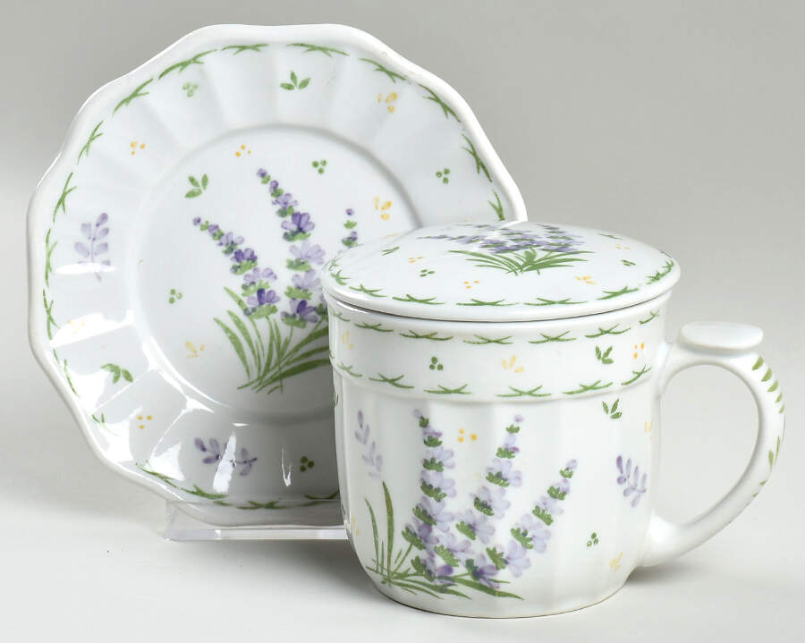 Lavender Mug with Lid & Saucer by Sadek-1