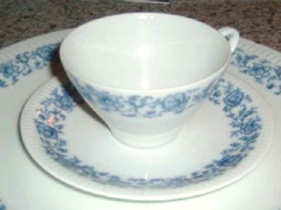 SCG83 Flat Cup & Saucer Set by Schirnding-1
