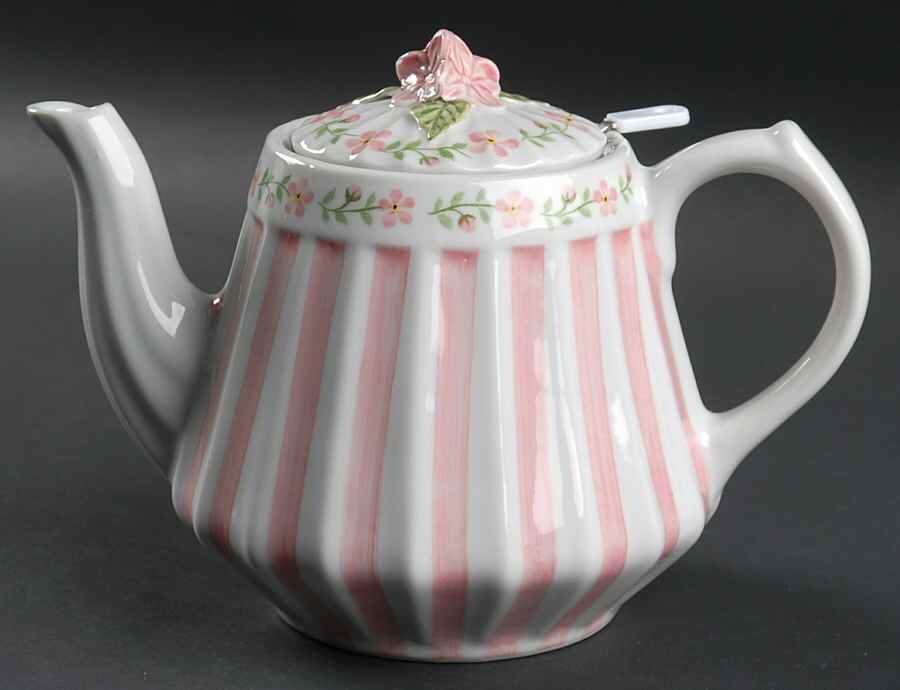 Sophie Teapot & Lid with Strainer by Sadek-1