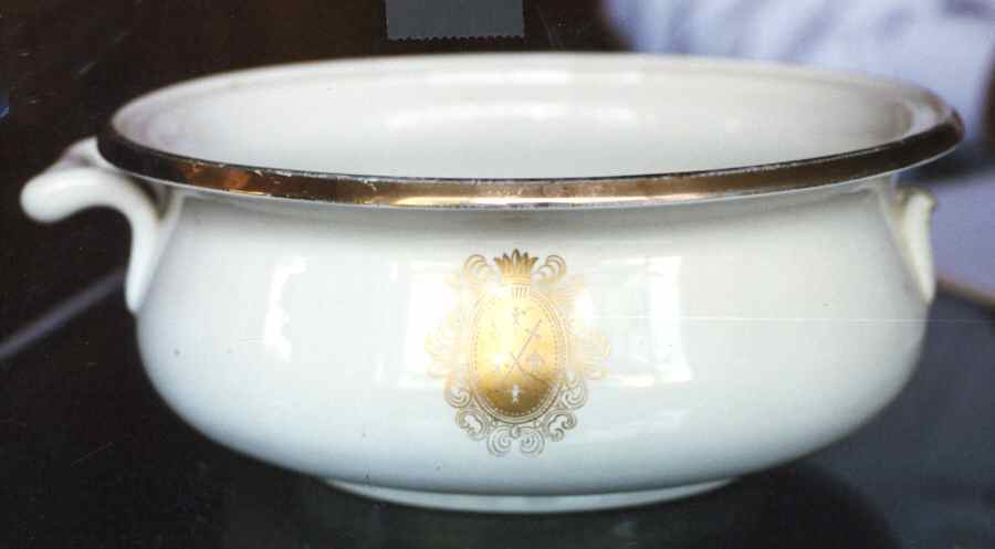 Royal Round Vegetable No Lid by Ernest Sohn Creation-1