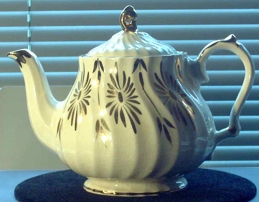 3147 Teapot & Lid by Sadler-1
