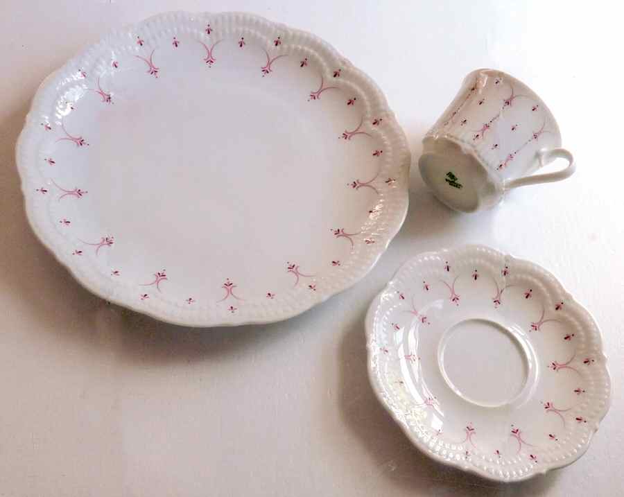 SCG86 Flat Cup & Saucer Set by Schirnding-1