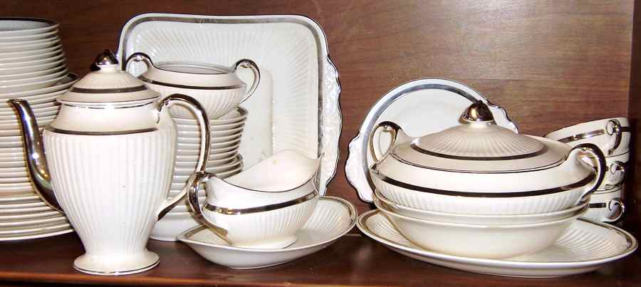 SEB130 Square Handled Cake Plate by Sebring Pottery-1
