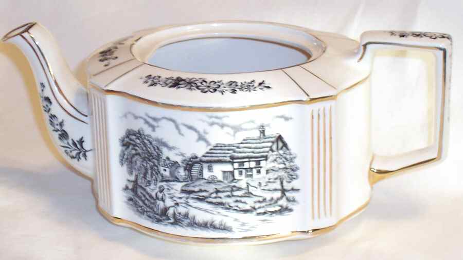 Riverside Teapot No Lid by Sadler-1